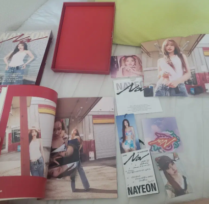 TWICE NAYEON MINI 2ND ALBUM ABCD VER.C (RED)