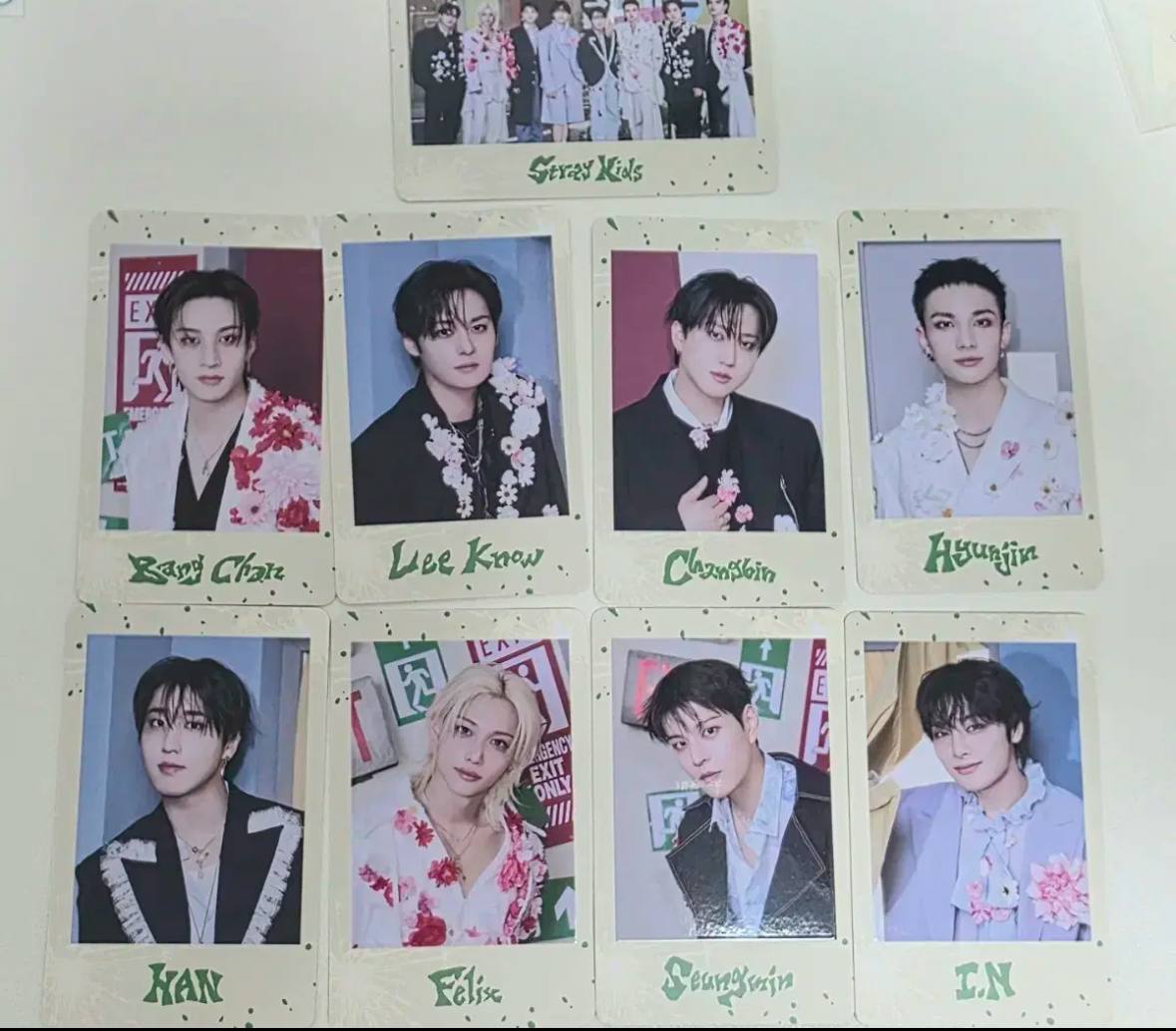 Stray kids hollow polaroid full set
