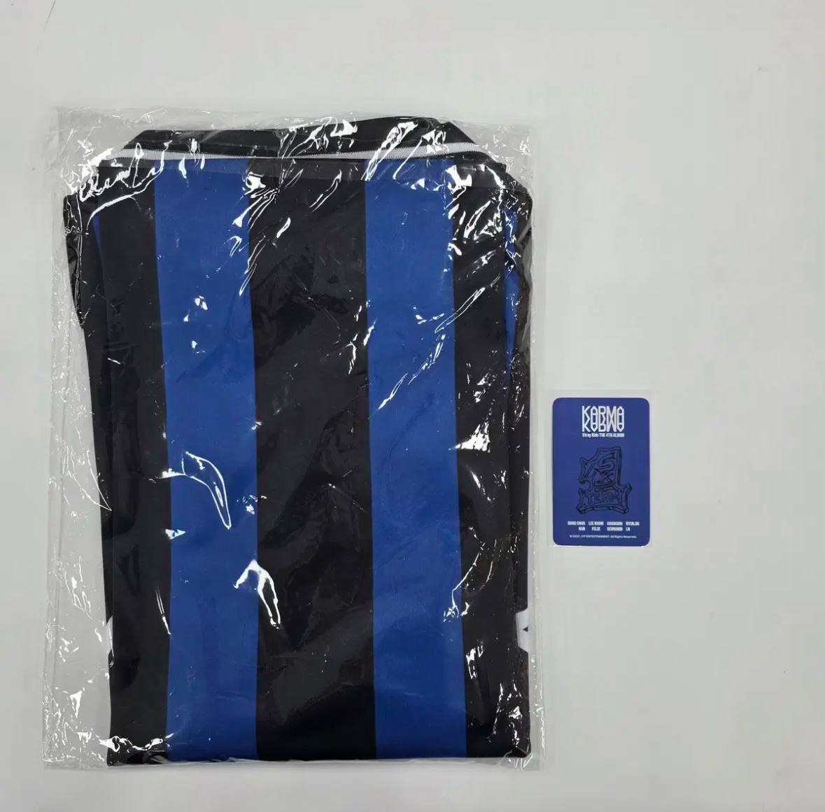 Stray Kids УНІФОРМА ХЬОНДЖІНА КАРМИ + ФОТОКАРТКА