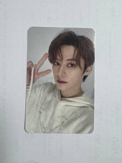 Stray Kids Leeknow Rockstar Soundwave Photocard