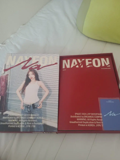 TWICE NAYEON MINI 2ND ALBUM ABCD VER.C (RED)