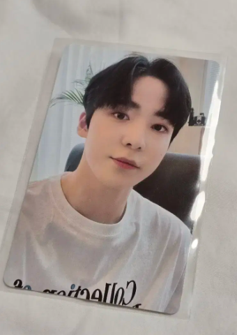 ATEEZ Yunho SEASON GREETING 2023 Photocard