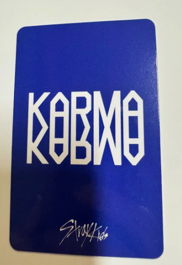 Stray Kids Leeknow KARMA APPLE МУЗИКА Фотокартка