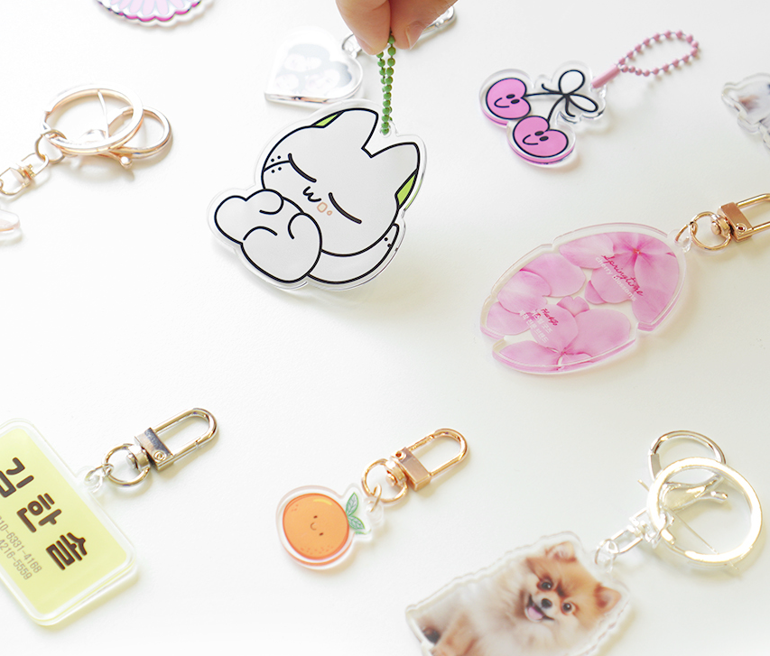 Create your own *Clear Acrylic Keyring