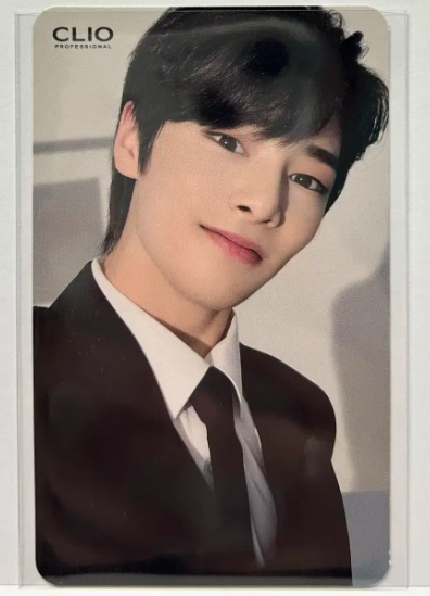 Двостороння фотокартка Stray Kids IN CLIO Office