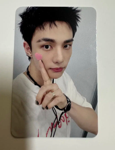 Фотокартка Stray Kids Хьонджін Карма Саундвейв