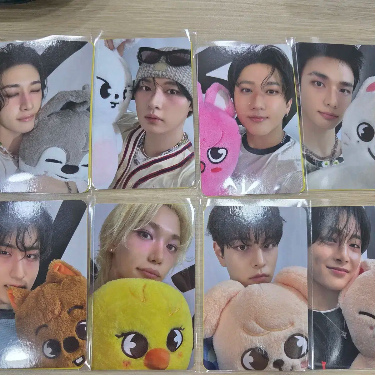 Бродячі діти домінують Фотокартка тимчасового магазину ВИБЕРІТЬ УЧАСНИКА