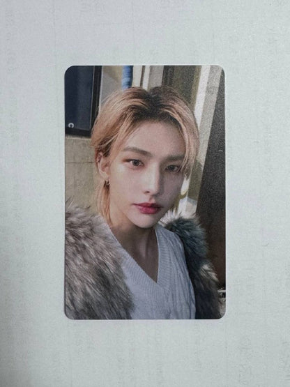 Stray Kids Hyunjin 5star bnd vietnam Photocard