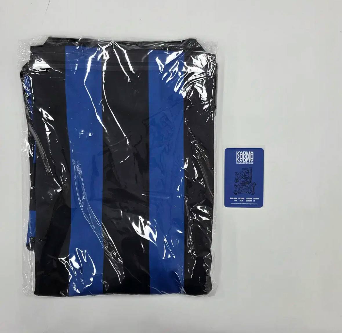 Stray Kids УНІФОРМА СИНА МІНА З КАРМИ + ФОТОКАРТКА